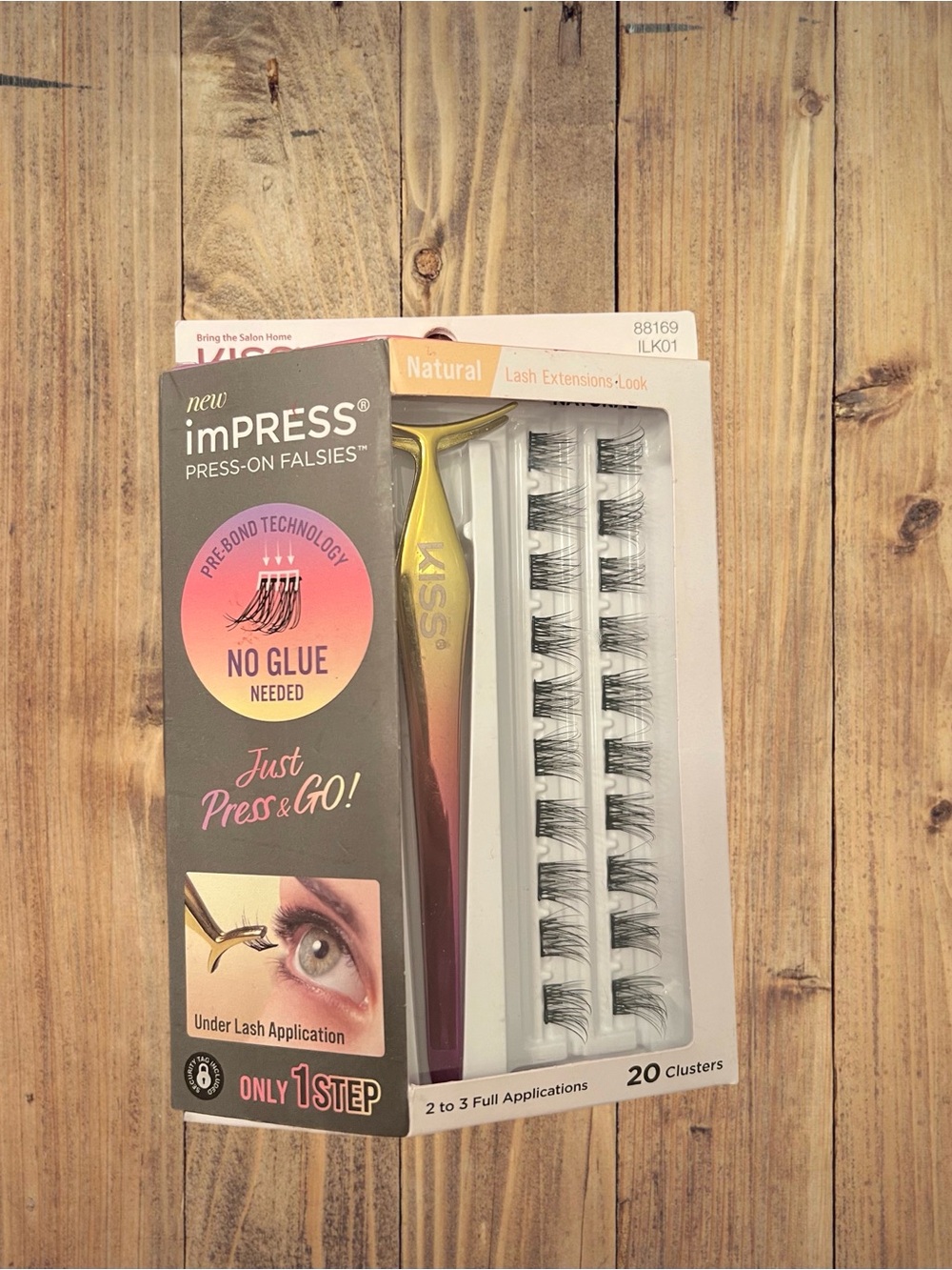 KISS imPress Press On Lashes Natural Black with Applicator